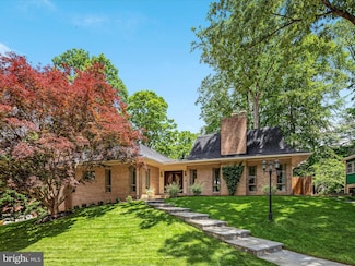 4041 41st St N, McLean, VA 22101