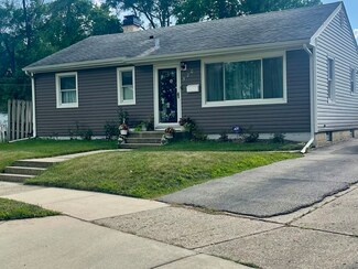 520 W Pleasure Ct, Aurora, IL 60506