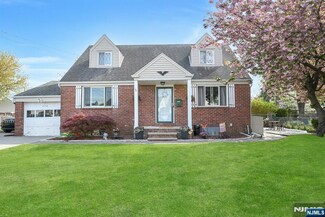 72 Yerger Rd, Fair Lawn, NJ 07410