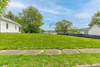 422 13th St, Tell City, IN 47586
