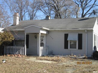 1206 Wilson St, Sterling, IL 61081