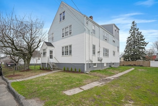 61 Columbus Ave, Stratford, CT 06615