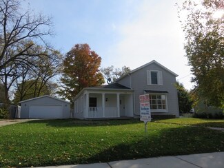 208 Spring St, Fox Lake, WI 53933