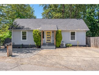 9065 SW Center St, Portland, OR 97223