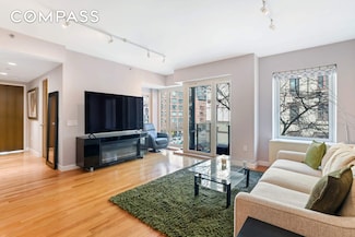 454 W 54th St Unit 3-D, New York, NY 10019
