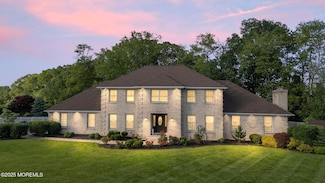 21 Windswept Ln, Freehold, NJ 07728