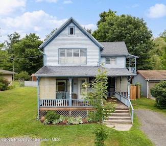 75 Woodlawn Ave, Dallas, PA 18612