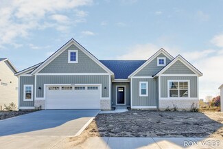 9524 Fields Dr, Zeeland, MI 49464