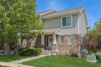 208 Broadmoor Ln, Iowa City, IA 52245