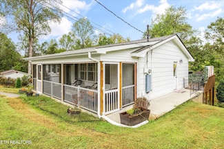 8114 Sharp Rd, Powell, TN 37849