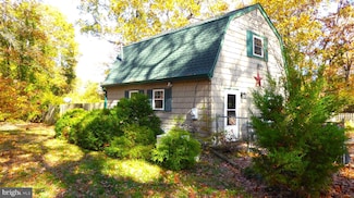 110 Daffodil Rd, Millville, NJ 08332