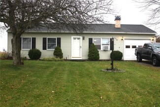 6878 Cole Rd, Le Roy, NY 14482