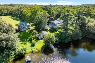 420 Lamberts Cove Rd, Vineyard Haven, MA 02568