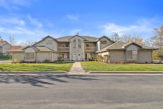 9322 W Loomis Rd Unit 4, Franklin, WI 53132