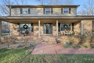 105 Regwood Dr, Tullahoma, TN 37388