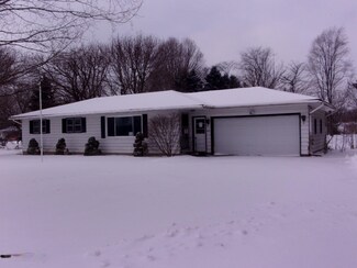 58526 Ash Rd, Three Rivers, MI 49093