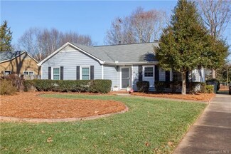 7808 Surreywood Place, Charlotte, NC 28270