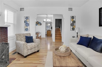 1614 Richmond Ave, Portsmouth, VA 23704