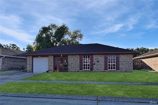 2416 W Pearl Dr, Marrero, LA 70072