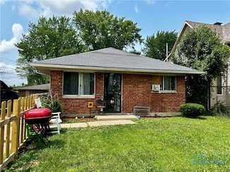 3121 Chase St, Toledo, OH 43611