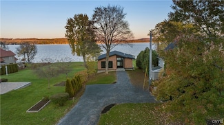 2010 W Lake Rd, Skaneateles, NY 13152