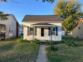 511 Jefferson St, Hanover, IL 61041