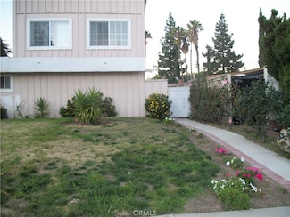 17537 Tuba St, Northridge, CA 91325