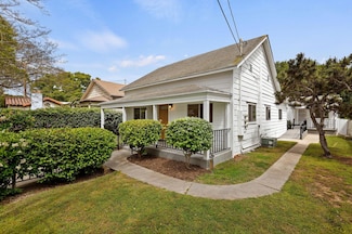 223 W Ortega St, Santa Barbara, CA 93101