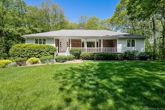 16 Bristol Place, Wilton, CT 06897