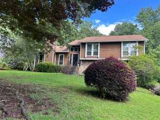 8605 Stone Creek Ct, Douglasville, GA 30135