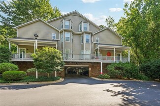 4467 Pineridge Cir, Atlanta, GA 30338