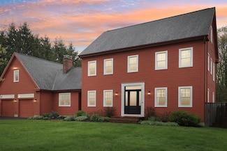 53 Winnicutt Rd, Stratham, NH 03885