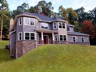 130 Sugar Hill Rd, Saylorsburg, PA 18353
