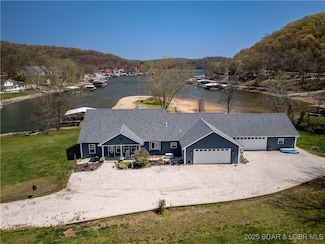147 Denrod Ln, Sunrise Beach, MO 65079