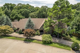 9722 S Quebec Ave, Tulsa, OK 74137