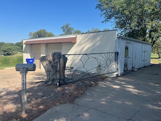 227 Castillian Blvd, Hays, KS 67601