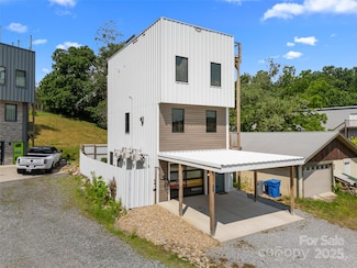 26 Carrick Ln, Brevard, NC 28712