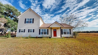 1370 Coach Rd, Slocomb, AL 36375