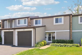 727 Lakeside Circle Dr Unit 2, Wheeling, IL 60090