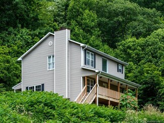 39 Green Ridge Falls Rd, Barnardsville, NC 28709