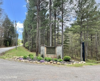 1727 Grand Pine Point, Maryville, TN 37801