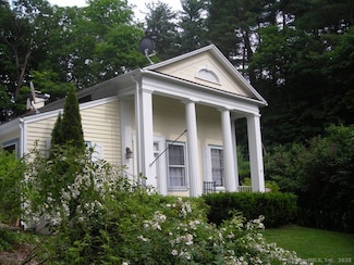 5 Lakeside Dr, Stamford, CT 06903