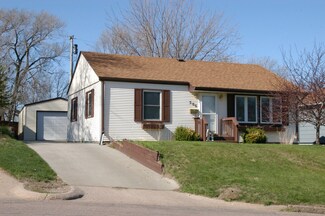 306 E Clemmer Ave, Chamberlain, SD 57325