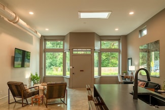 612 W 8th Ave, Tallahassee, FL 32303