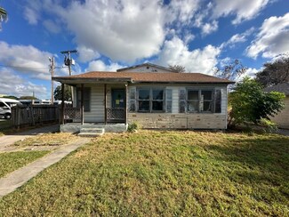 3214 Olsen Dr, Corpus Christi, TX 78411