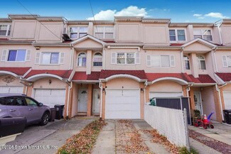 476 Gower St, Staten Island, NY 10314