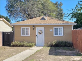 1341 S Rosewood Ave, Santa Ana, CA 92707