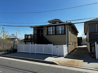 516 B 45 St, Far Rockaway, NY 11691