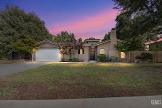 11401 Vauxhall Bridge Dr, Bakersfield, CA 93311