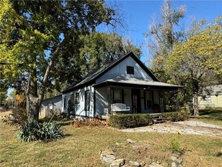 622 S Jefferson Ave, Iola, KS 66749